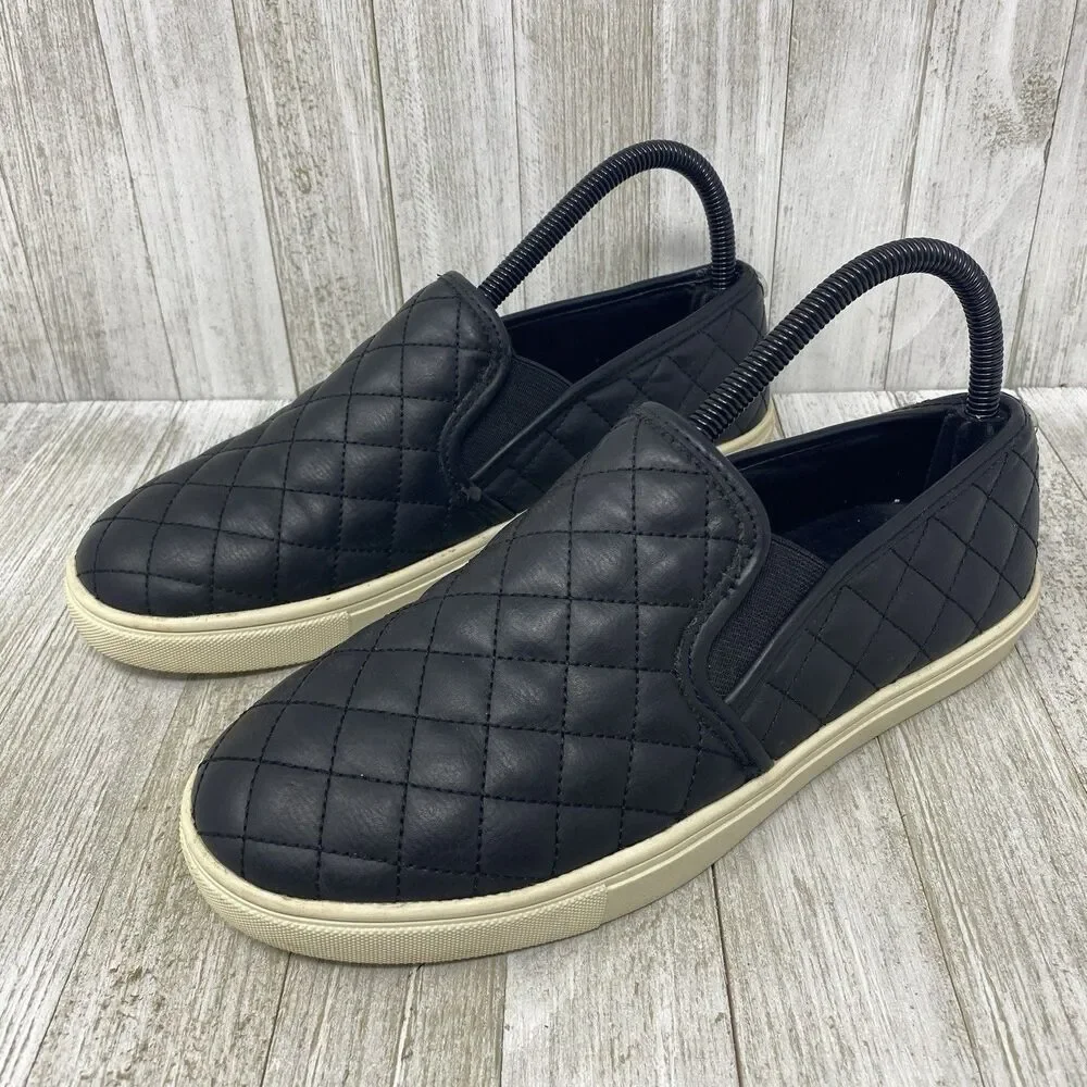Steve Madden Ecentrcq Slip-On Comfort Shoes Women's Size 8.5M Black Quilted - Picture 2 of 9
